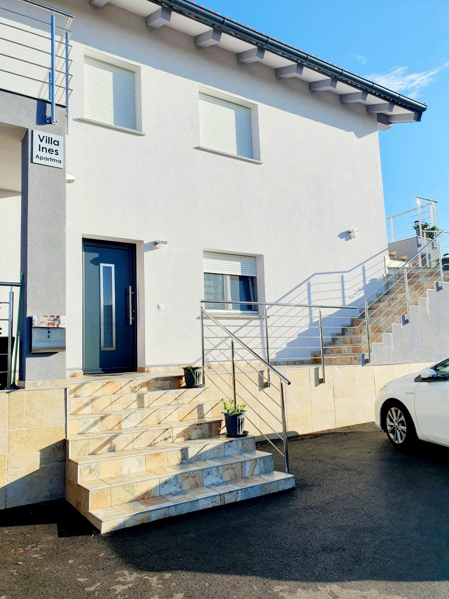 Villa Ines Zgornje Skofije Exterior foto